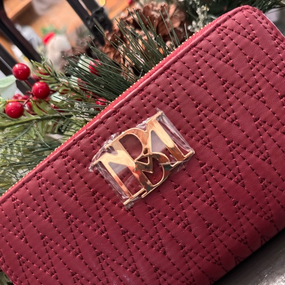 BADGLEY MISCHKA WRISTLET NWT - Picture 2 of 7